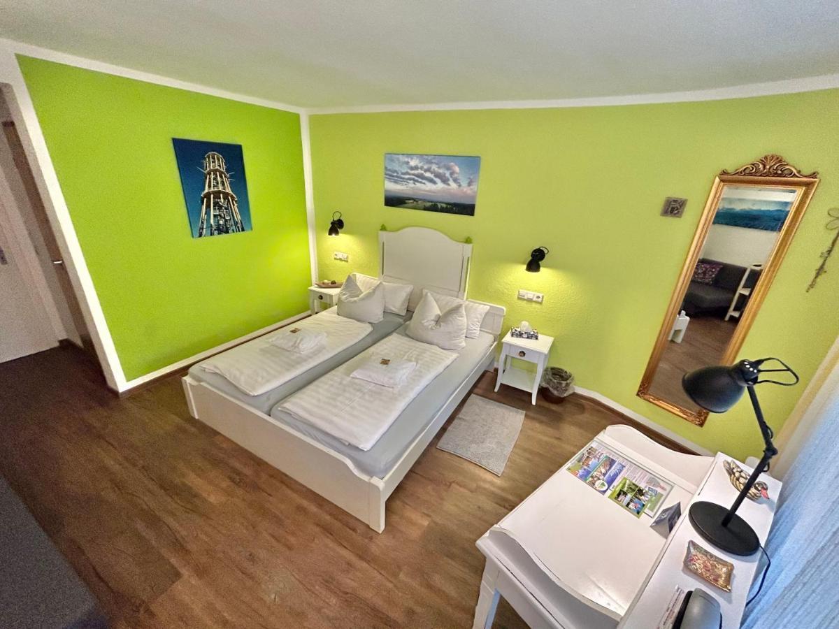 Hotel Haus Am Kurpark Schömberg Esterno foto