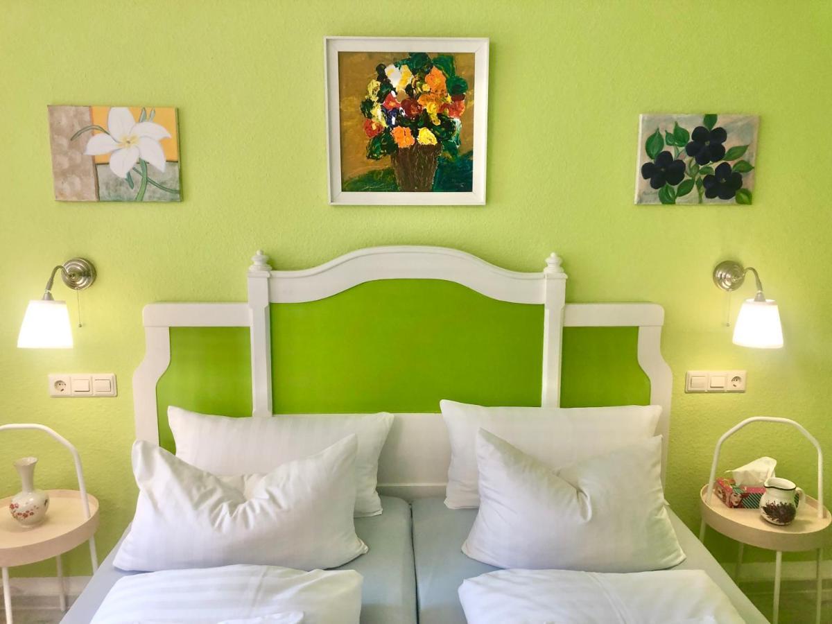 Hotel Haus Am Kurpark Schömberg Esterno foto