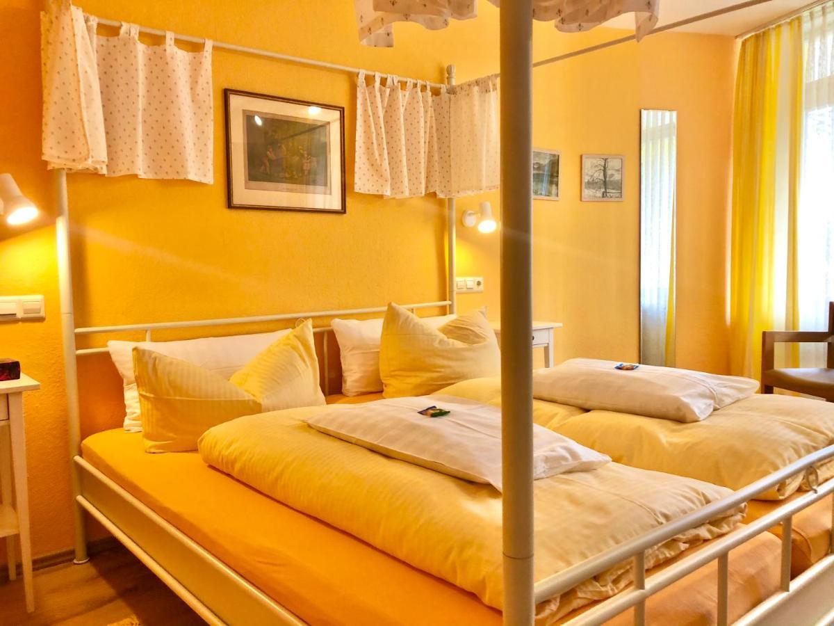 Hotel Haus Am Kurpark Schömberg Esterno foto